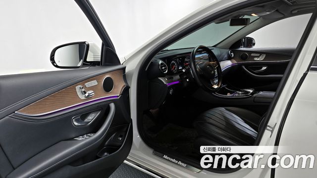 Mercedes-Benz E-Class E220d Exclusive