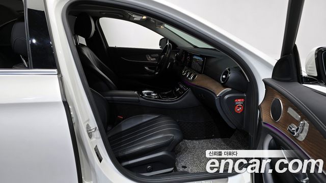 Mercedes-Benz E-Class E220d Exclusive