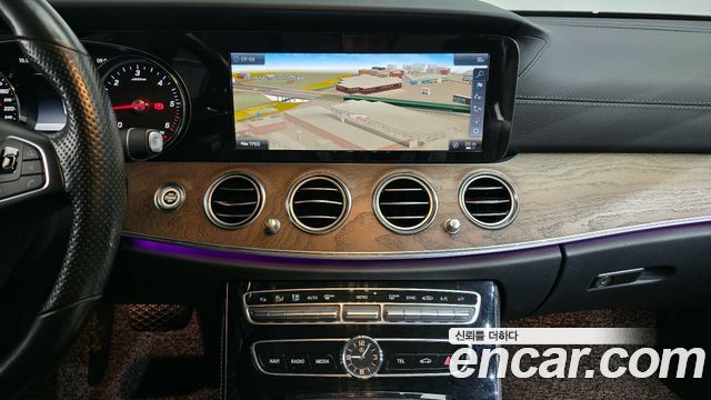 Mercedes-Benz E-Class E220d Exclusive