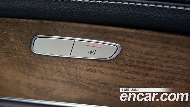 Mercedes-Benz E-Class E220d Exclusive