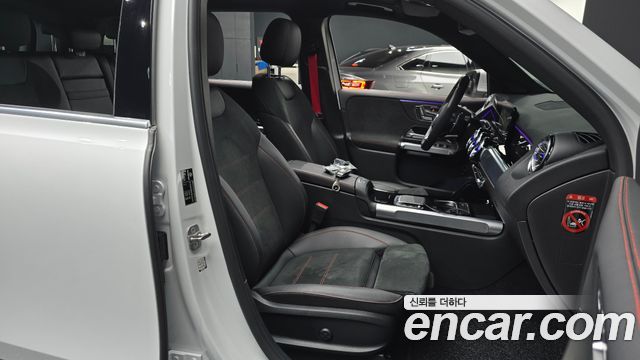 Mercedes-Benz GLB-Class AMG GLB35 4MATIC