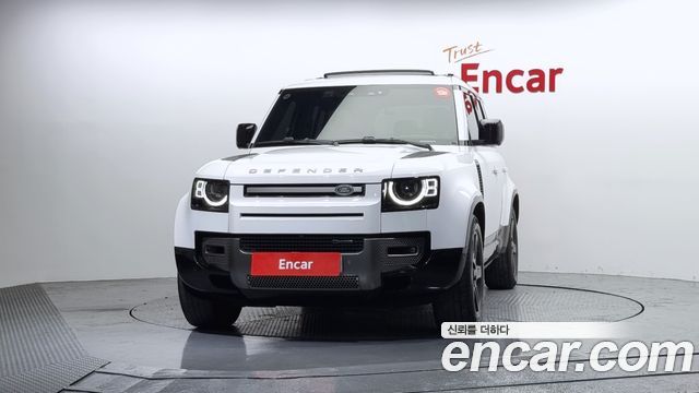 Land Rover Defender 110 P300 X-Dynamic SE