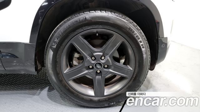 Land Rover Defender 110 P300 X-Dynamic SE
