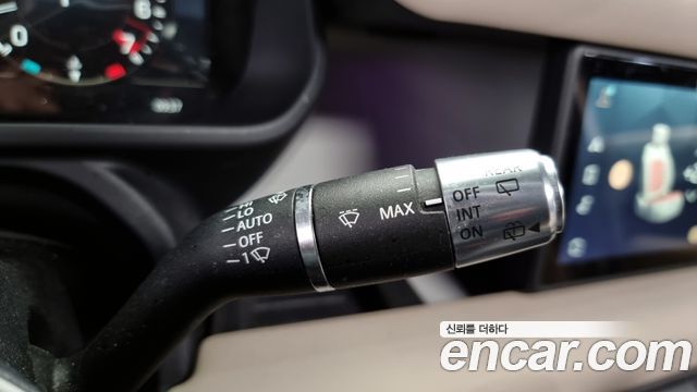 Land Rover Defender 110 P300 X-Dynamic SE