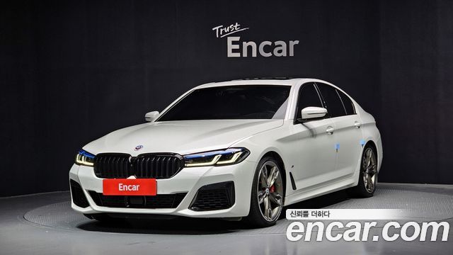 BMW 5-Series M550i xDrive