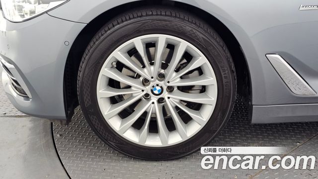 BMW 5-Series 520d Luxury Special Edition