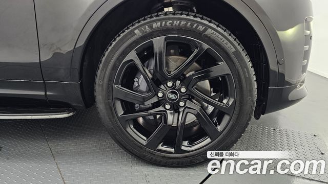 Land Rover Discovery P360 R-Dynamic SE
