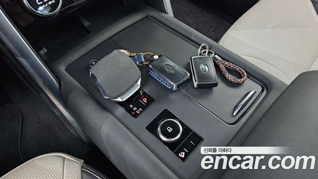 Land Rover Discovery P360 R-Dynamic SE