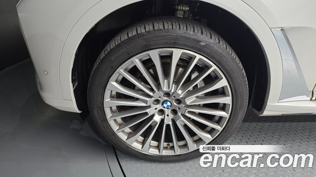 BMW X7 xDrive 40i Design Pure Excellence 6-Seater