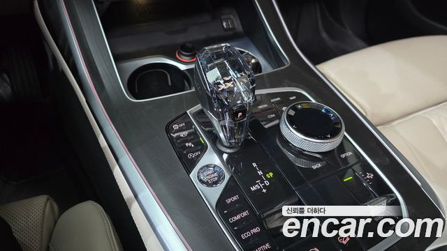 BMW X7 xDrive 40i Design Pure Excellence 6-Seater