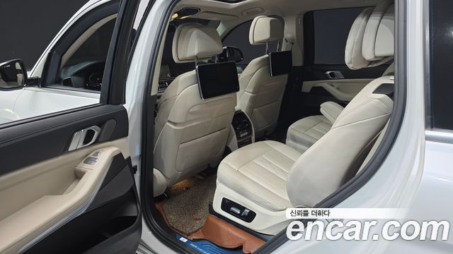 BMW X7 xDrive 40i Design Pure Excellence 6-Seater