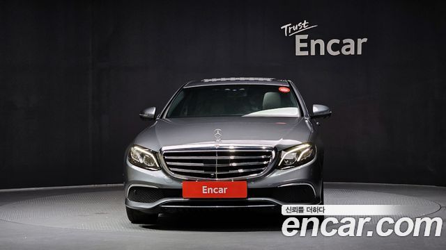 Mercedes-Benz E-Class E300e 4MATIC Exclusive