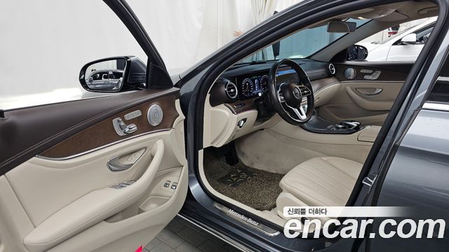 Mercedes-Benz E-Class E300e 4MATIC Exclusive