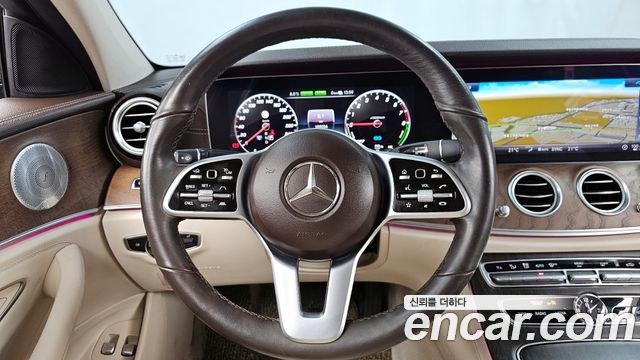 Mercedes-Benz E-Class E300e 4MATIC Exclusive