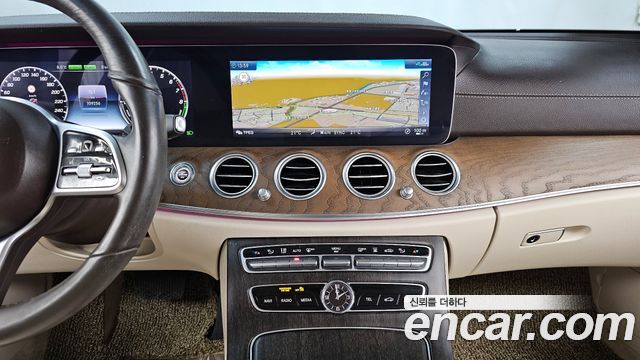 Mercedes-Benz E-Class E300e 4MATIC Exclusive