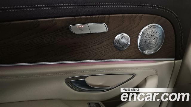 Mercedes-Benz E-Class E300e 4MATIC Exclusive