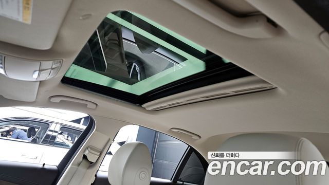 Mercedes-Benz E-Class E300e 4MATIC Exclusive