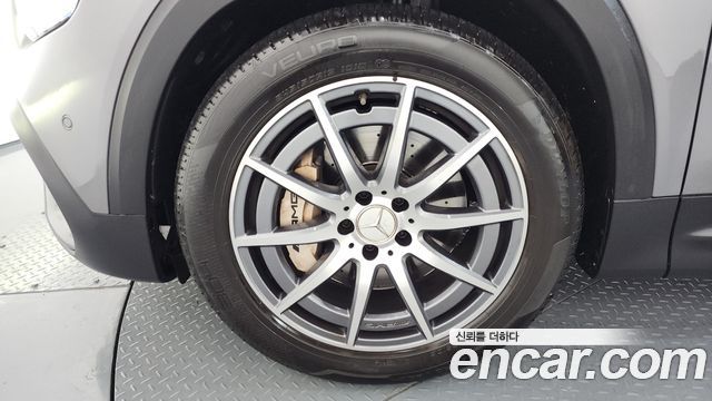 Mercedes-Benz GLB-Class AMG GLB35 4MATIC