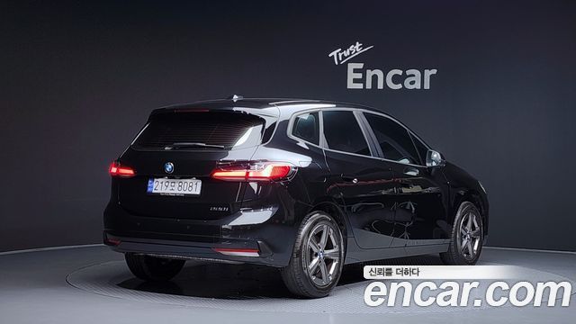 BMW 2-Series 220i Advantage