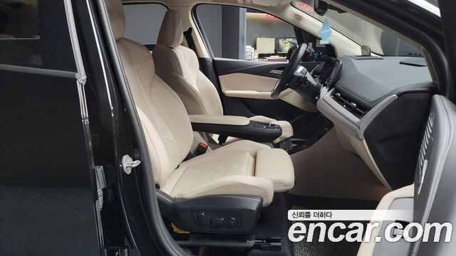 BMW 2-Series 220i Advantage