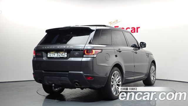 Land Rover Range Rover Sport 3.0 SDV6 HSE Dynamic