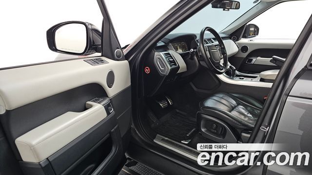 Land Rover Range Rover Sport 3.0 SDV6 HSE Dynamic