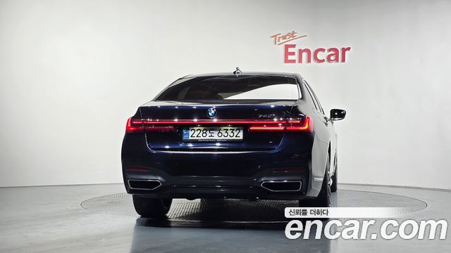 BMW 7-Series 740i M Sport