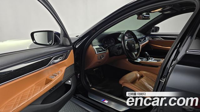 BMW 7-Series 740i M Sport