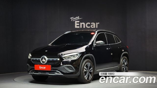 Mercedes-Benz GLA-Class GLA220