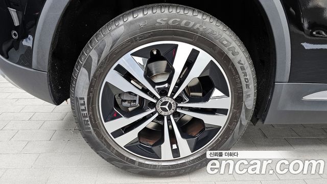 Mercedes-Benz GLA-Class GLA220