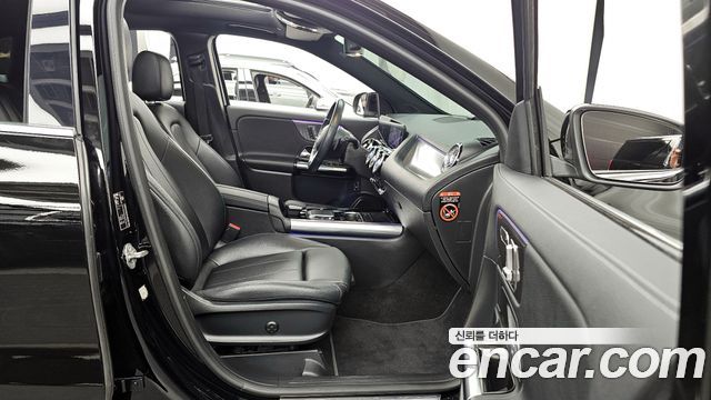 Mercedes-Benz GLA-Class GLA220