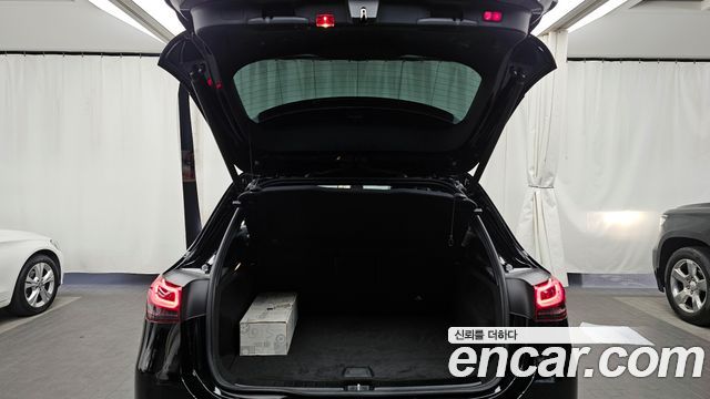 Mercedes-Benz GLA-Class GLA220