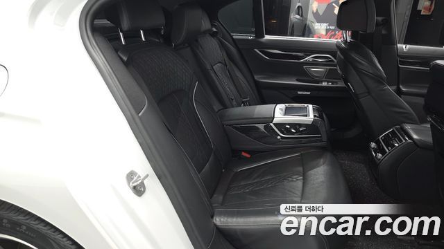 BMW 7-Series 730d xDrive M Sport