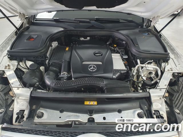 Mercedes-Benz GLC-Class GLC300 4MATIC AMG Line