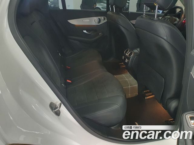 Mercedes-Benz GLC-Class GLC300 4MATIC AMG Line