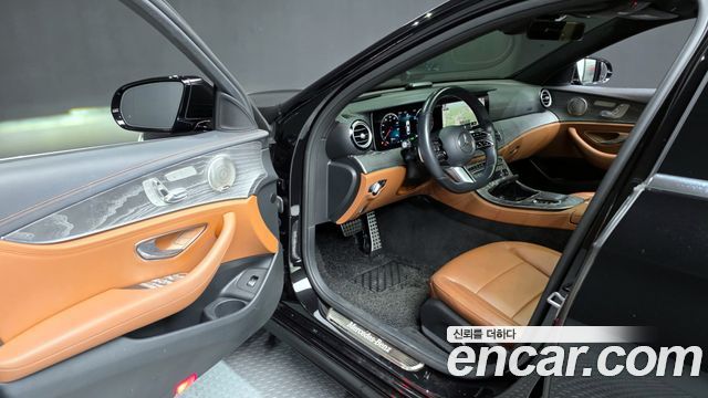 Mercedes-Benz E-Class E350 4MATIC AMG Line