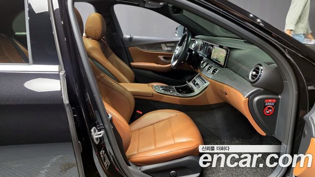 Mercedes-Benz E-Class E350 4MATIC AMG Line