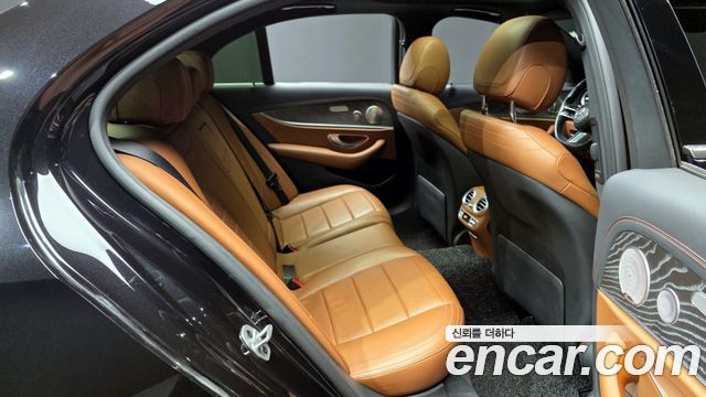 Mercedes-Benz E-Class E350 4MATIC AMG Line