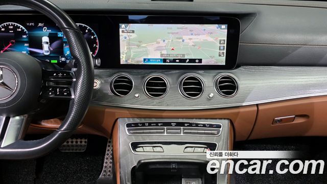 Mercedes-Benz E-Class E350 4MATIC AMG Line