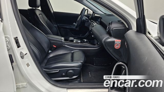 Mercedes-Benz A-Class A250 4MATIC Sedan