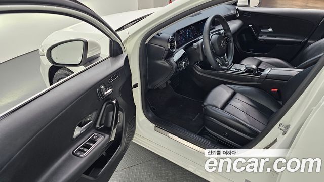 Mercedes-Benz A-Class A250 4MATIC Sedan