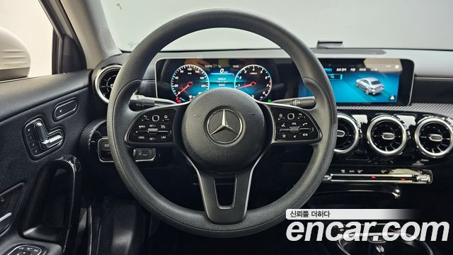 Mercedes-Benz A-Class A250 4MATIC Sedan