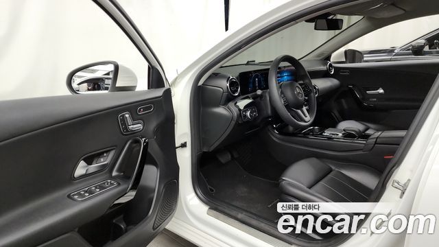 Mercedes-Benz A-Class A220 Hatchback