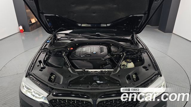BMW 5-Series 520d xDrive M Sport Package
