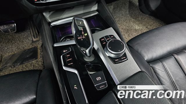 BMW 5-Series 520d xDrive M Sport Package
