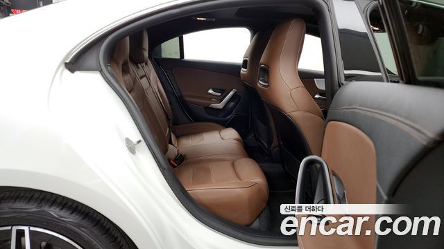 Mercedes-Benz CLA-Class CLA250 4MATIC