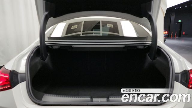 Mercedes-Benz CLA-Class CLA250 4MATIC