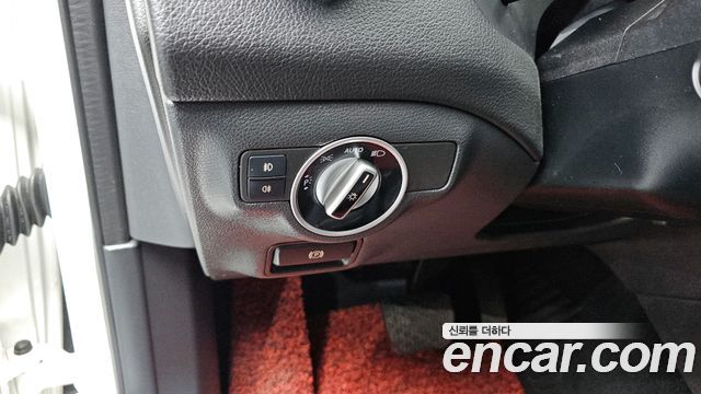 Mercedes-Benz GLA-Class GLA220
