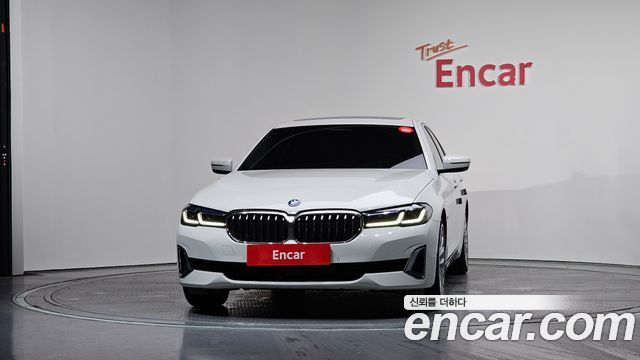 BMW 5-Series 530e Luxury