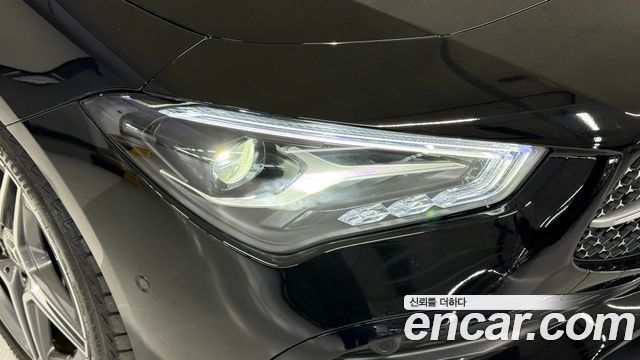 Mercedes-Benz CLA-Class CLA250 4MATIC